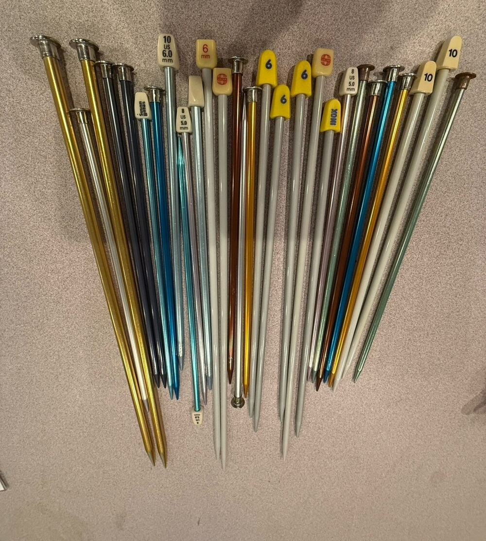 Lot of 25+ Aluminum Knitting Needles Assorted Sizes US 6–11 Colorful